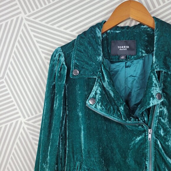 Torrid Green Crushed Velvet Moto Jacket Plus Size 2 2X 18/20 Waist Full Zip Alt - Picture 3 of 7